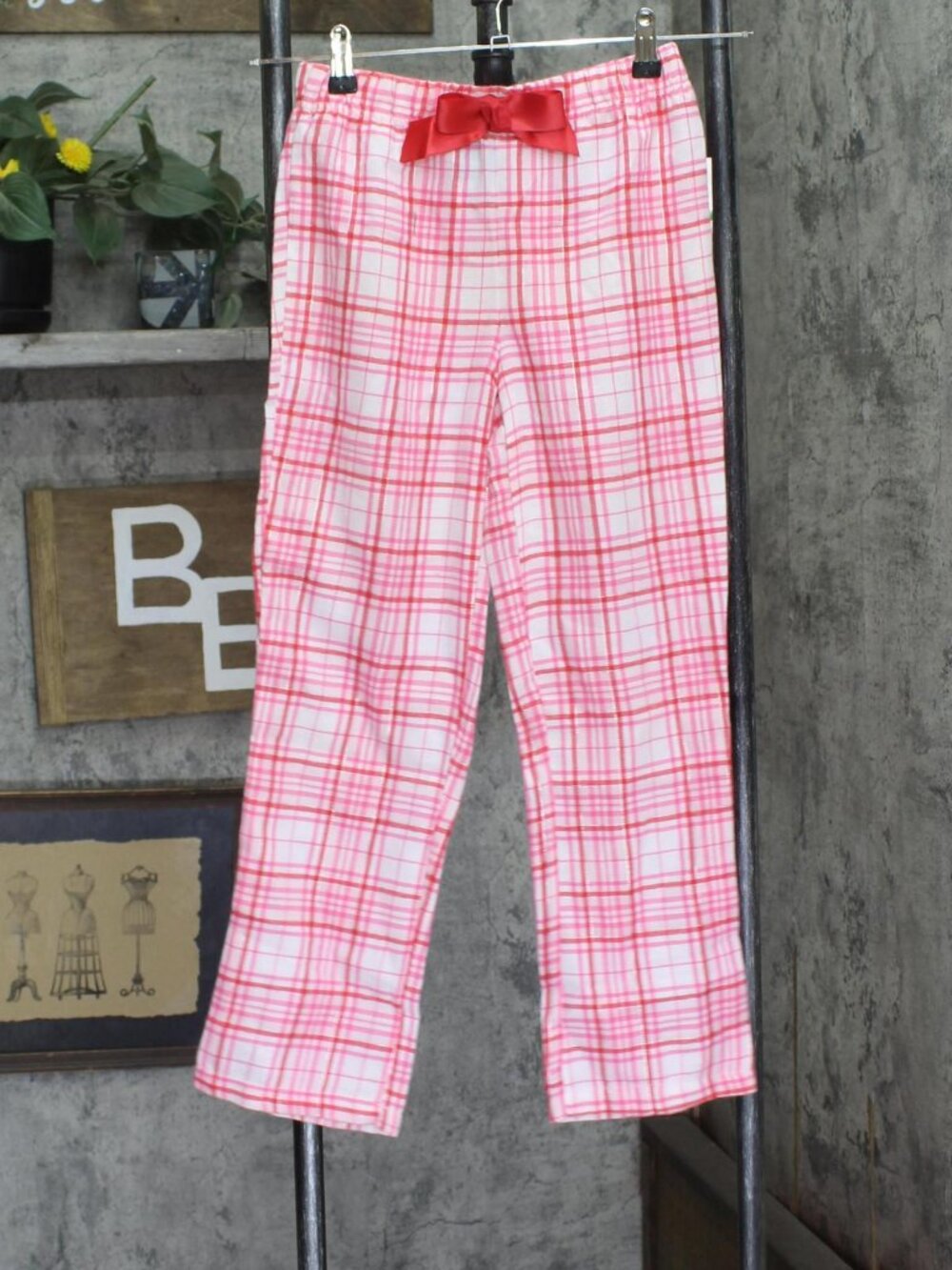 NEW Max & Olivia Plaid Flannel holiday Bow Pajama Pants Pink / Red L (10/12)